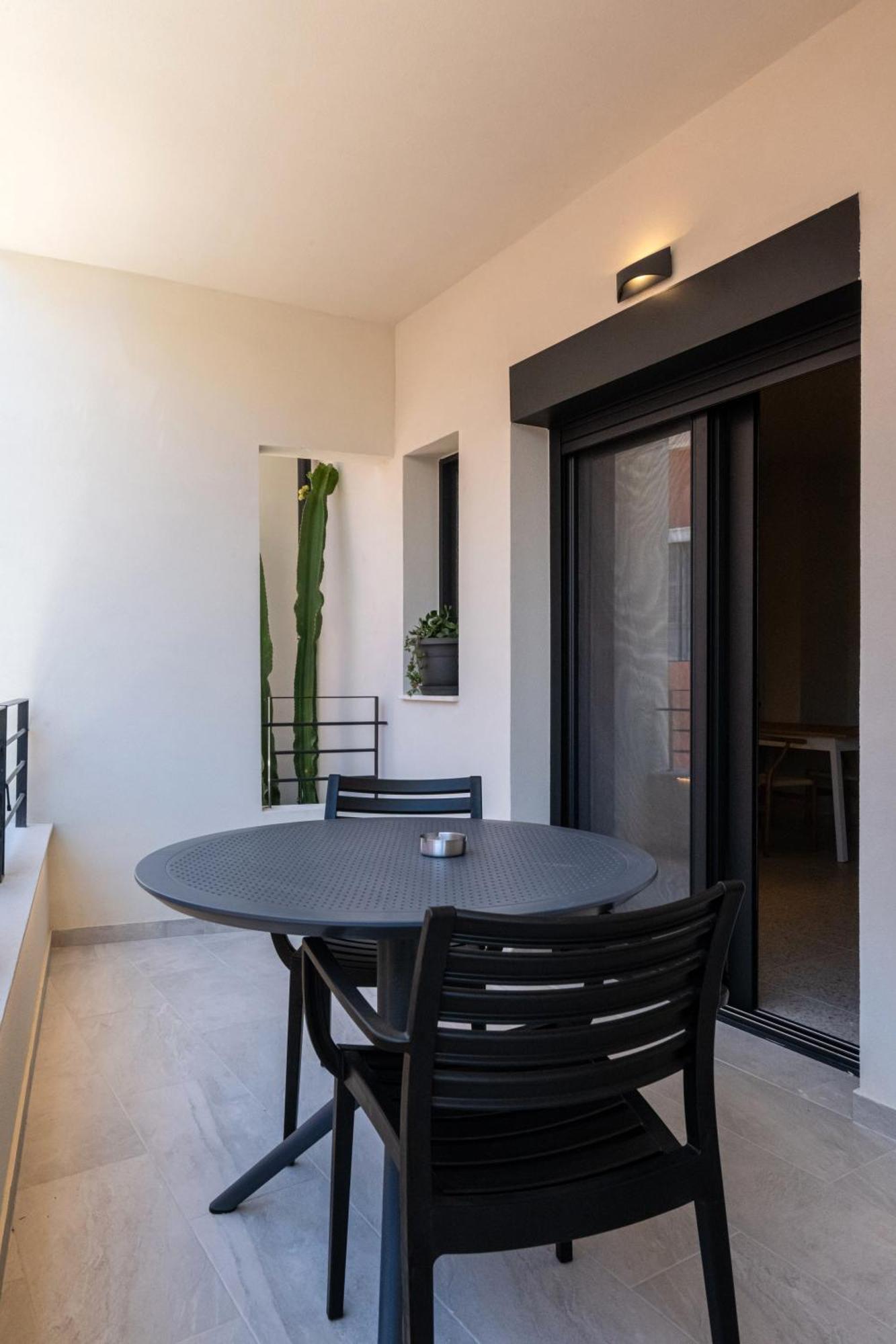 Asklipiou Cube - Mediterranean Apartment Kalamata